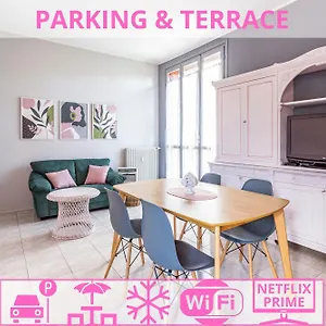 parking-terrace-large-90-mq-self-ck-in-access.it-lombardy.com/